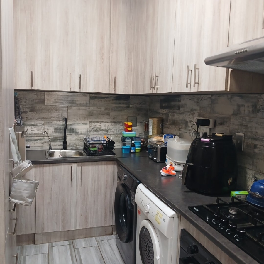 2 Bedroom Property for Sale in Elspark Gauteng