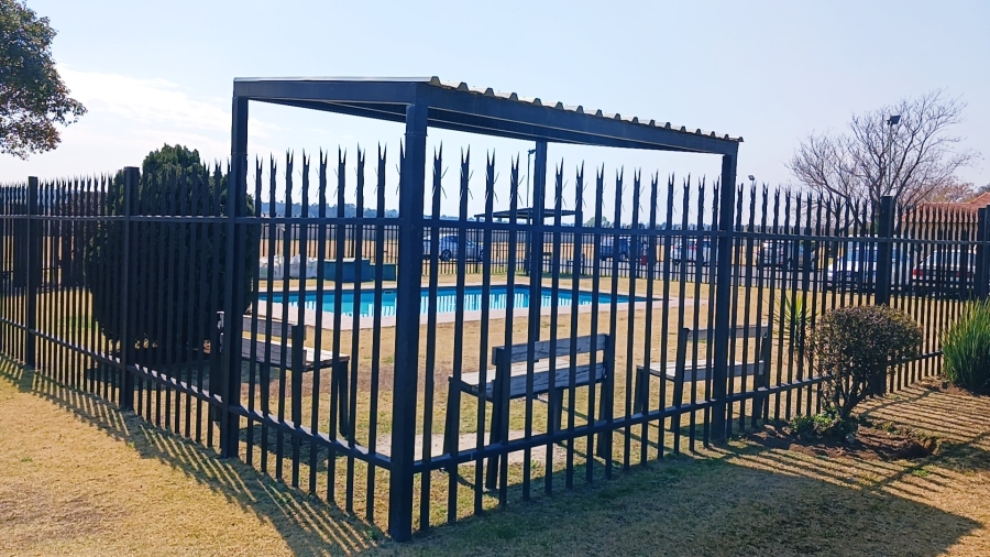 2 Bedroom Property for Sale in Elspark Gauteng