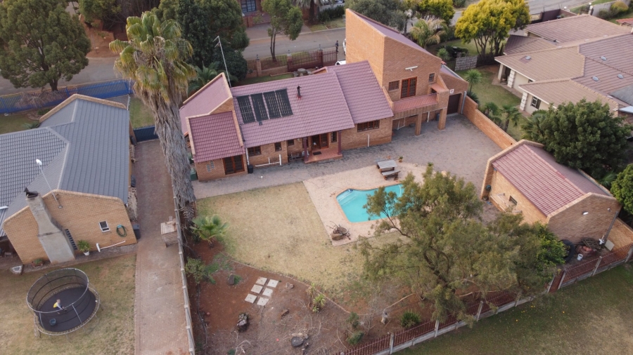3 Bedroom Property for Sale in Vanderbijlpark SE 4 Gauteng