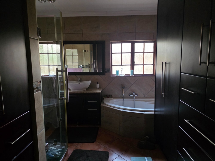 3 Bedroom Property for Sale in Vanderbijlpark SE 4 Gauteng