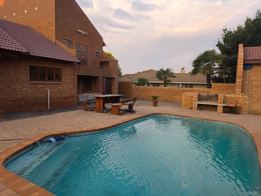 3 Bedroom Property for Sale in Vanderbijlpark SE 4 Gauteng