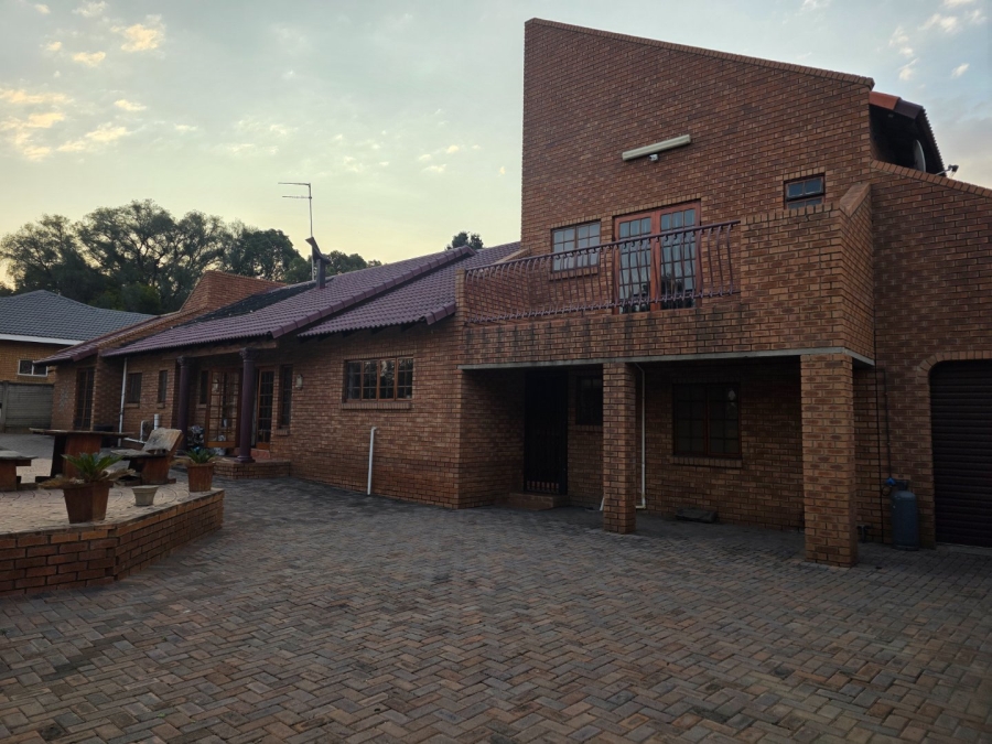 3 Bedroom Property for Sale in Vanderbijlpark SE 4 Gauteng