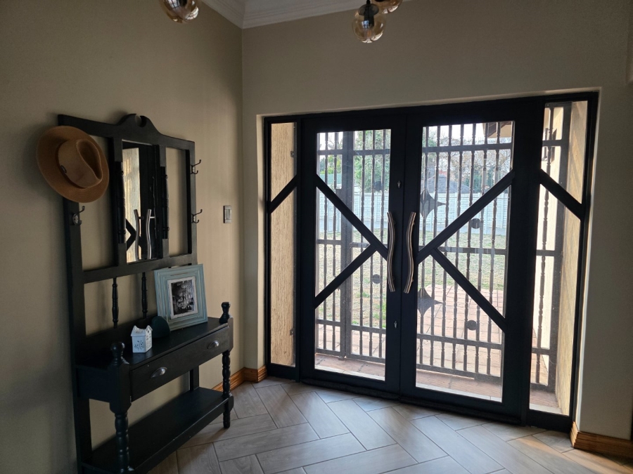 5 Bedroom Property for Sale in Vanderbijlpark SW 5 Gauteng