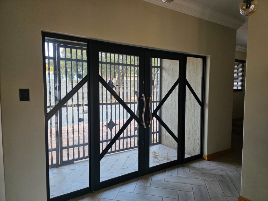 5 Bedroom Property for Sale in Vanderbijlpark SW 5 Gauteng