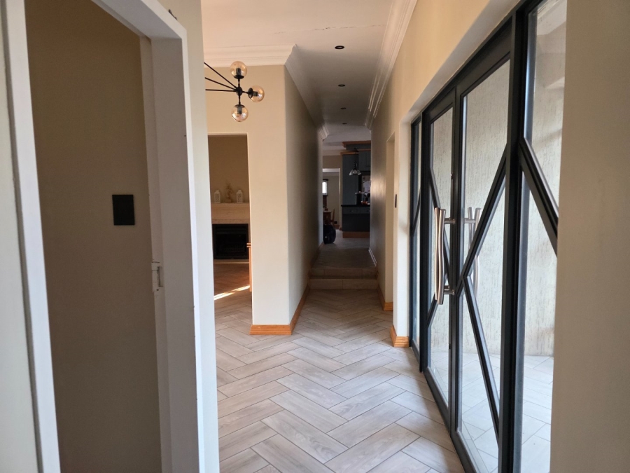 5 Bedroom Property for Sale in Vanderbijlpark SW 5 Gauteng