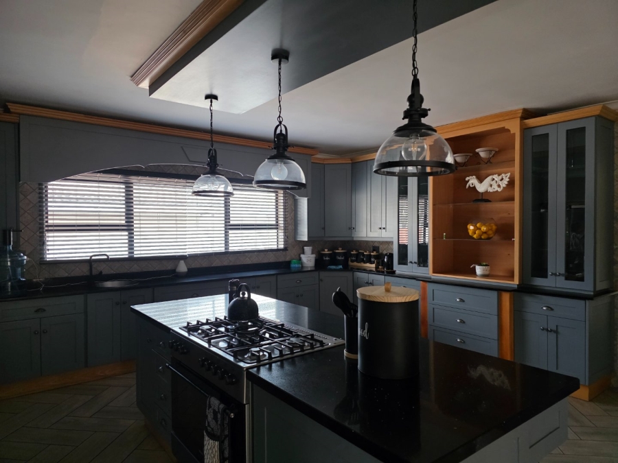 5 Bedroom Property for Sale in Vanderbijlpark SW 5 Gauteng