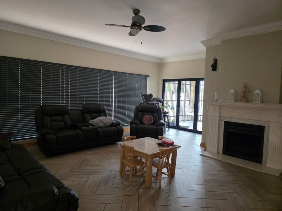 5 Bedroom Property for Sale in Vanderbijlpark SW 5 Gauteng
