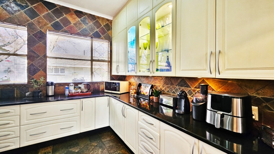 3 Bedroom Property for Sale in Meyerton Central Gauteng