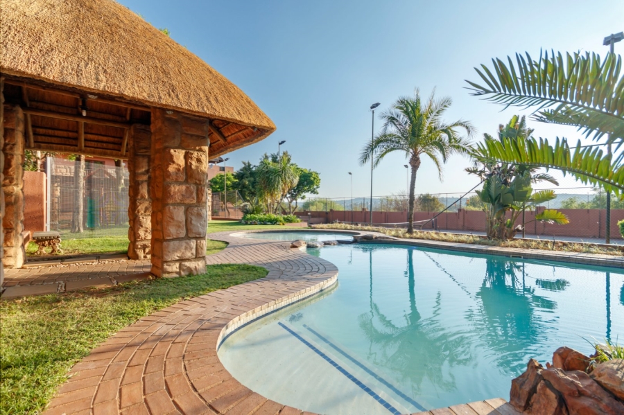2 Bedroom Property for Sale in Sunninghill Gauteng