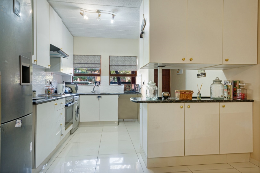 2 Bedroom Property for Sale in Sunninghill Gauteng