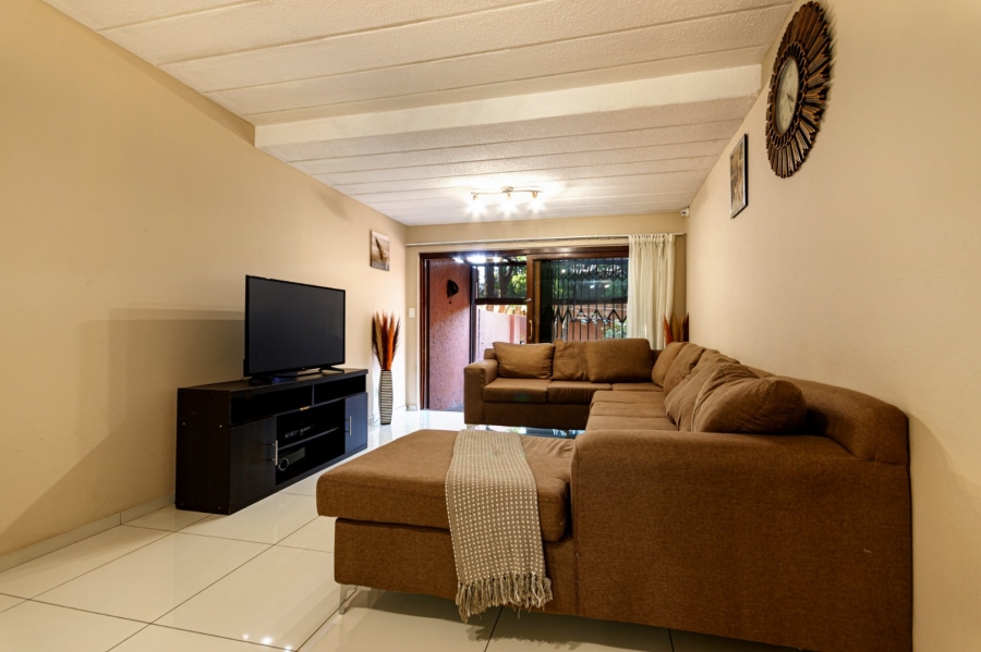 2 Bedroom Property for Sale in Sunninghill Gauteng