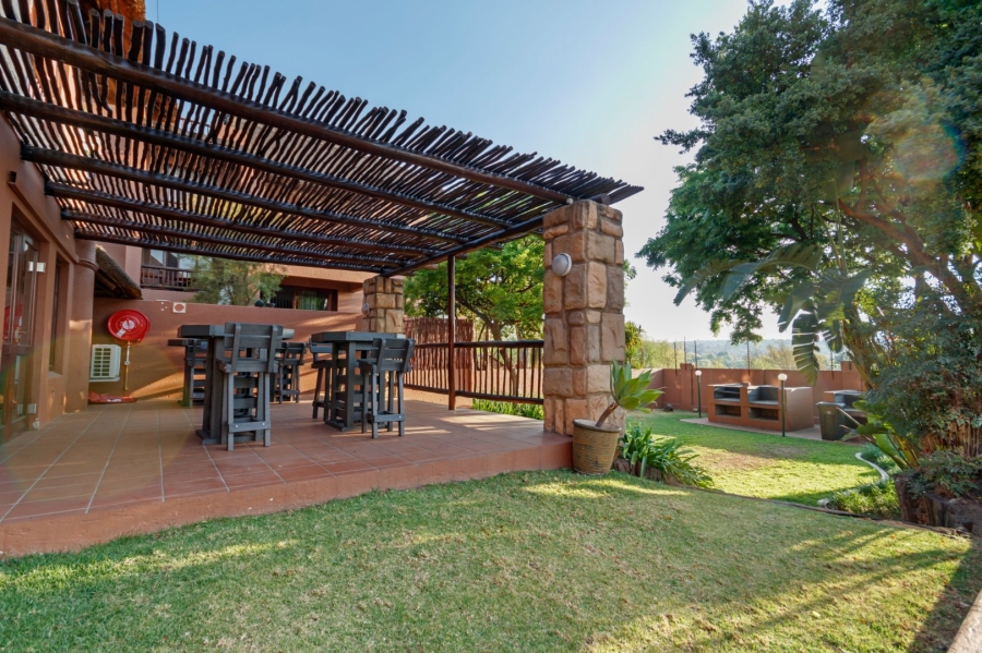 2 Bedroom Property for Sale in Sunninghill Gauteng