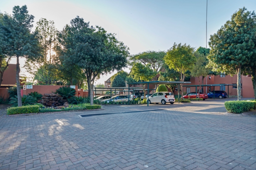 2 Bedroom Property for Sale in Sunninghill Gauteng