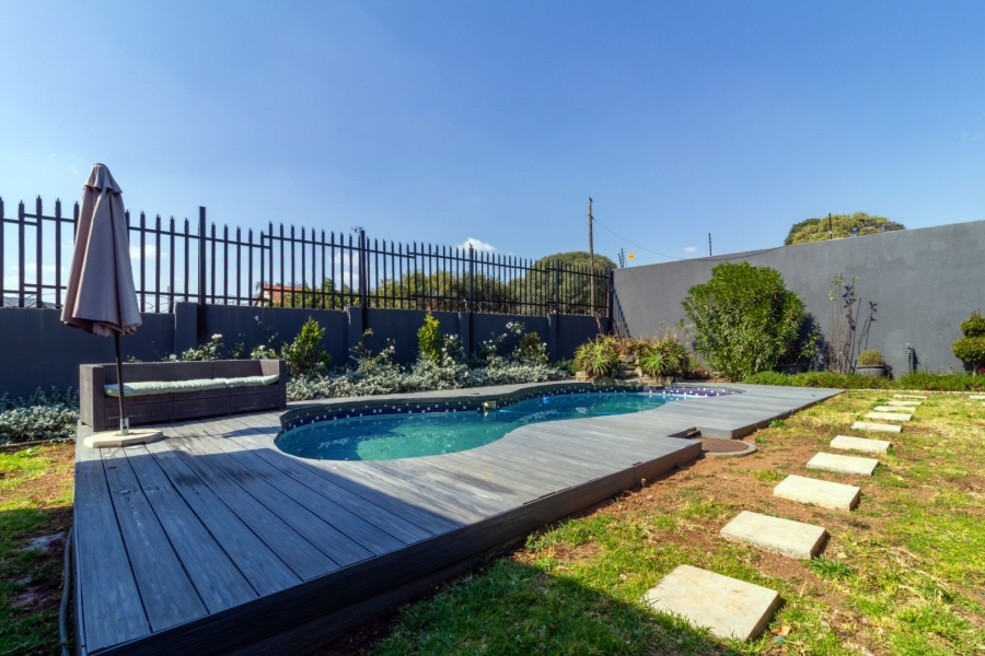 To Let 3 Bedroom Property for Rent in Northwold Gardens Gauteng