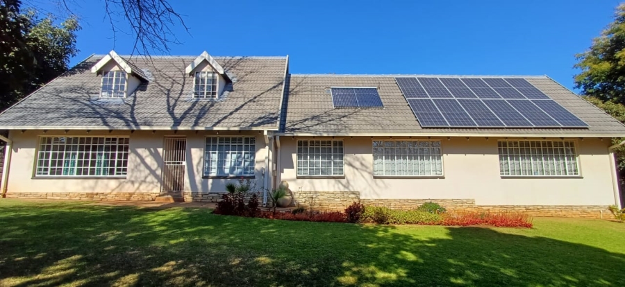 5 Bedroom Property for Sale in Eldoraigne Gauteng