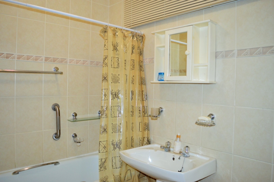 2 Bedroom Property for Sale in Wonderboom South Gauteng