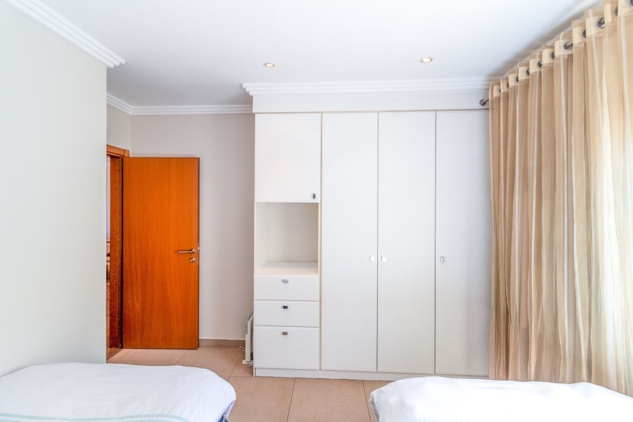 To Let 2 Bedroom Property for Rent in Bedford Gardens Gauteng