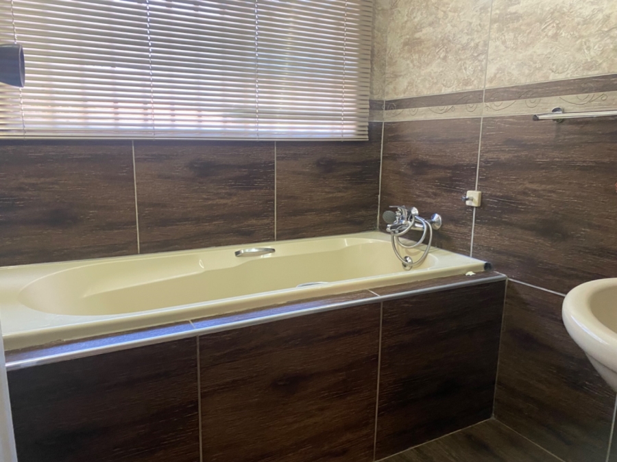 3 Bedroom Property for Sale in Vanderbijlpark SE 1 Gauteng