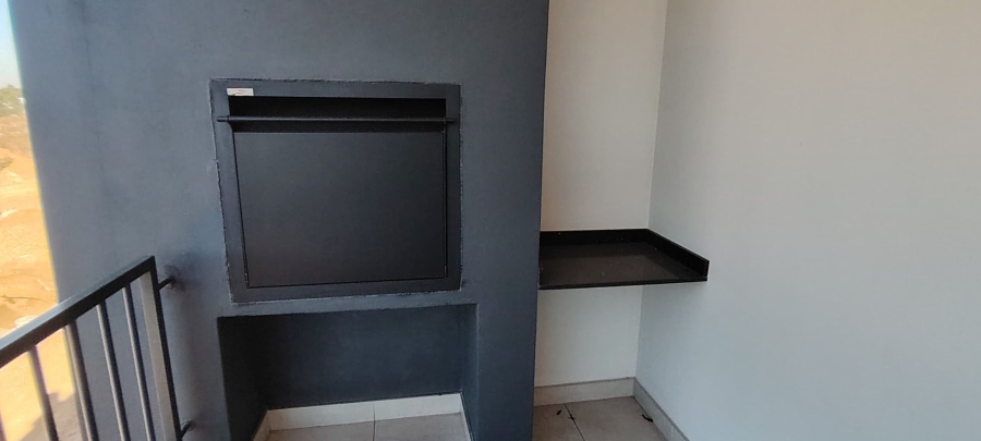 To Let 2 Bedroom Property for Rent in Mulbarton Gauteng