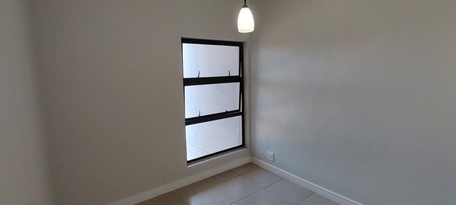 To Let 2 Bedroom Property for Rent in Mulbarton Gauteng