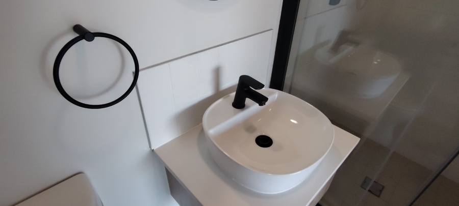 To Let 2 Bedroom Property for Rent in Mulbarton Gauteng