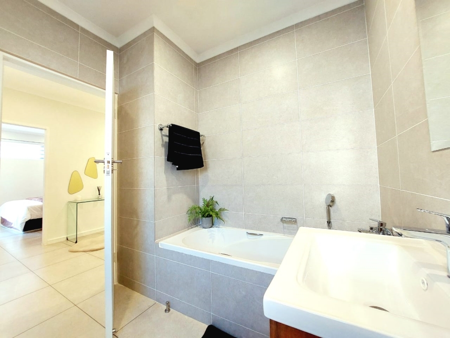 3 Bedroom Property for Sale in Sunninghill Gauteng