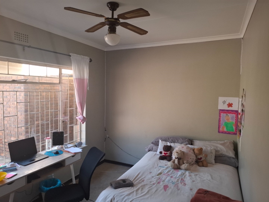 3 Bedroom Property for Sale in Birchleigh Gauteng