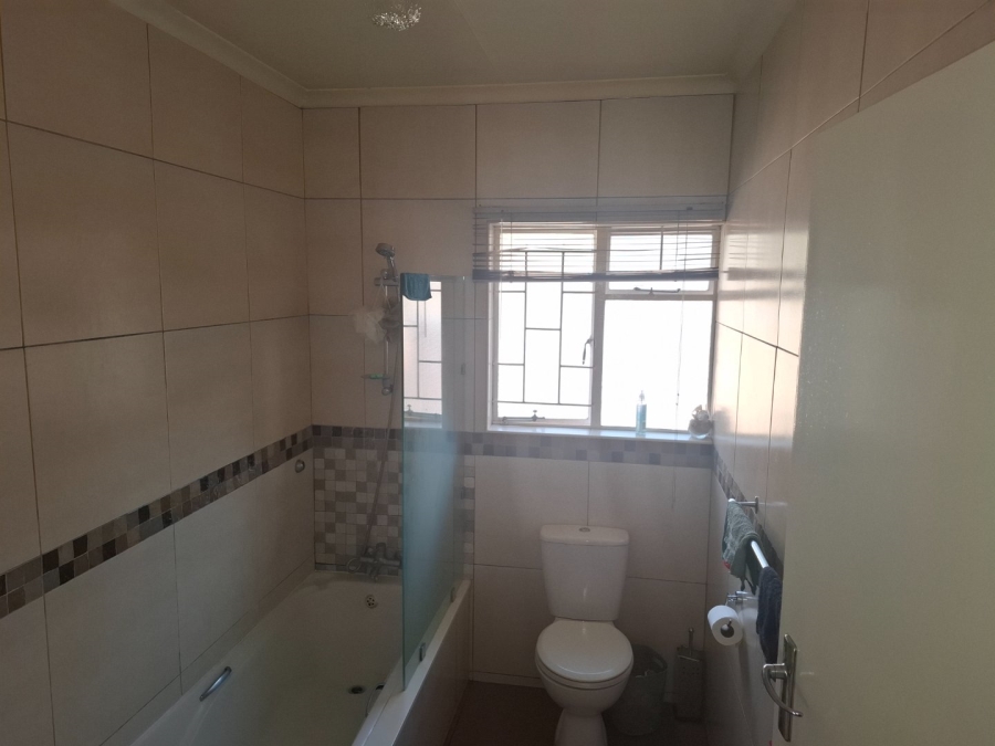 3 Bedroom Property for Sale in Birchleigh Gauteng