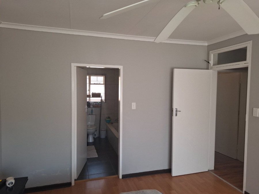 3 Bedroom Property for Sale in Birchleigh Gauteng