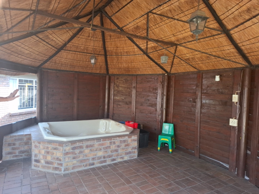 3 Bedroom Property for Sale in Birchleigh Gauteng