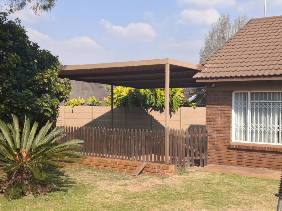 3 Bedroom Property for Sale in Birchleigh Gauteng