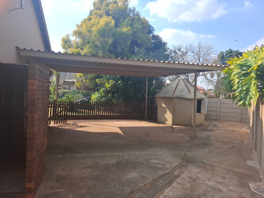 3 Bedroom Property for Sale in Birchleigh Gauteng