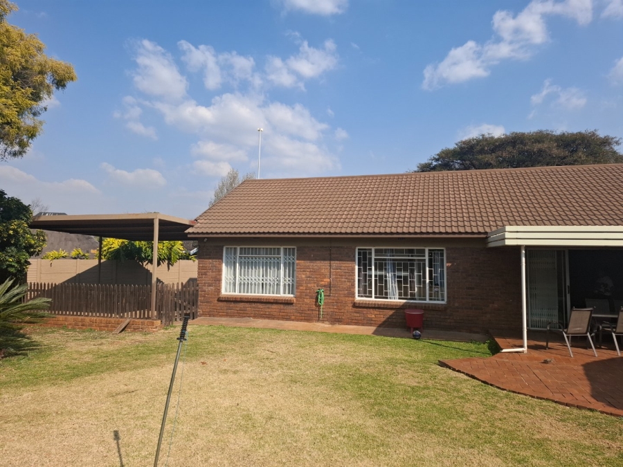 3 Bedroom Property for Sale in Birchleigh Gauteng