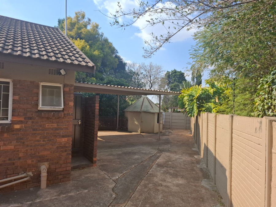 3 Bedroom Property for Sale in Birchleigh Gauteng