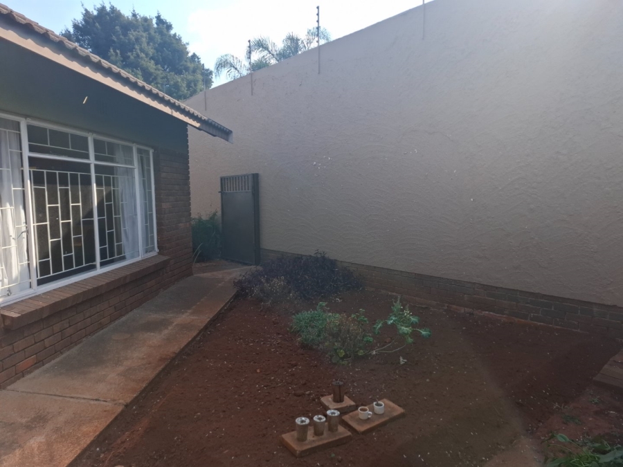 3 Bedroom Property for Sale in Birchleigh Gauteng