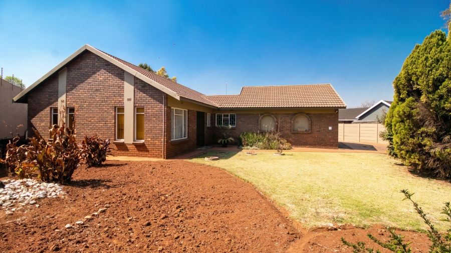 3 Bedroom Property for Sale in Birchleigh Gauteng