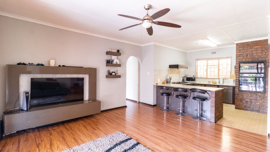 3 Bedroom Property for Sale in Birchleigh Gauteng