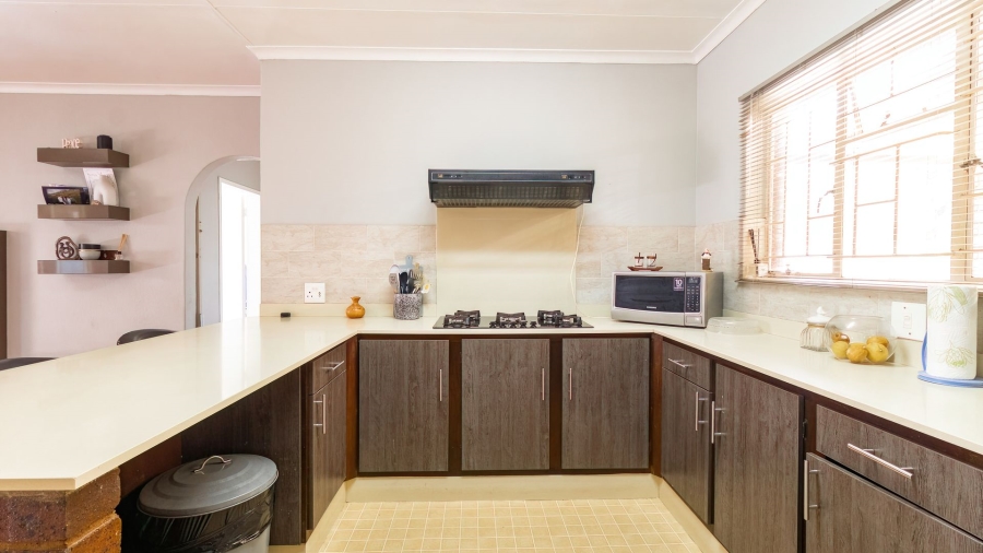3 Bedroom Property for Sale in Birchleigh Gauteng