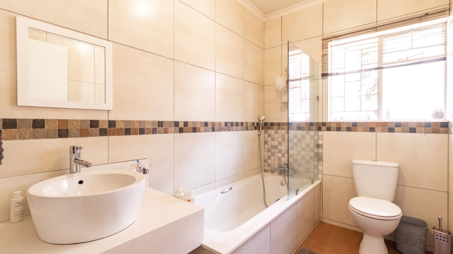 3 Bedroom Property for Sale in Birchleigh Gauteng