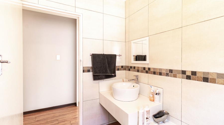 3 Bedroom Property for Sale in Birchleigh Gauteng