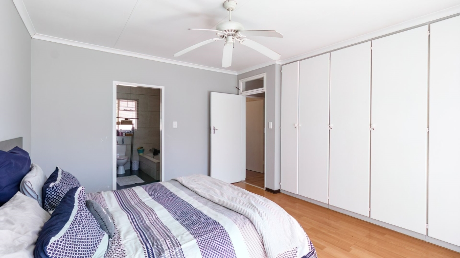 3 Bedroom Property for Sale in Birchleigh Gauteng