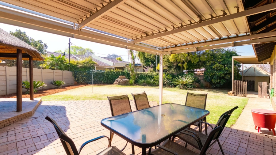 3 Bedroom Property for Sale in Birchleigh Gauteng