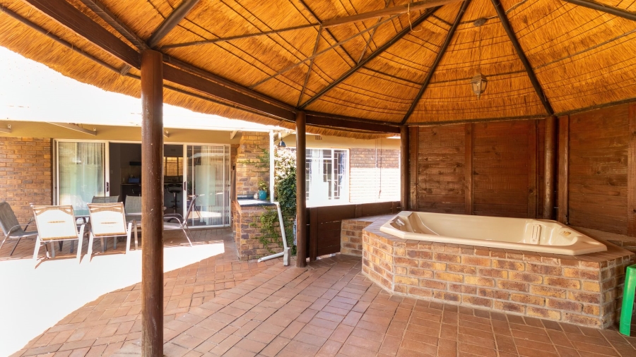 3 Bedroom Property for Sale in Birchleigh Gauteng