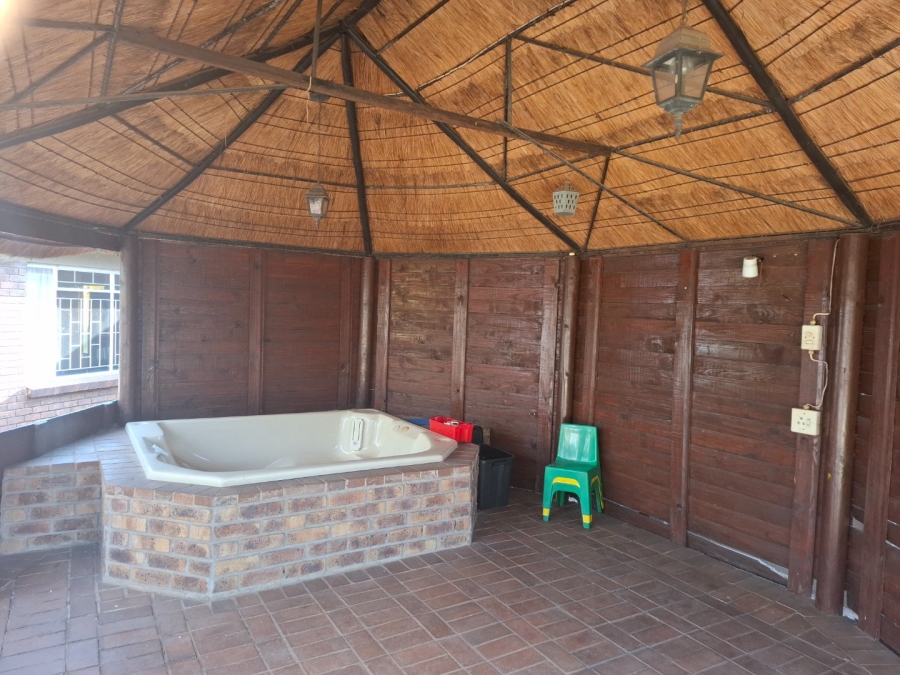 3 Bedroom Property for Sale in Birchleigh Gauteng