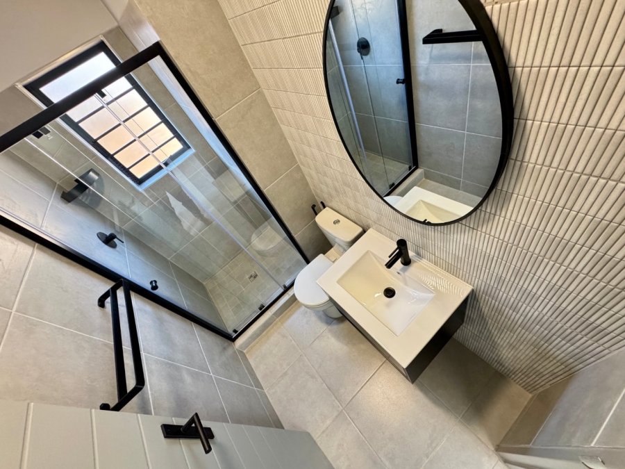 1 Bedroom Property for Sale in Waterkloof Ridge Gauteng