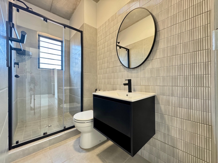 1 Bedroom Property for Sale in Waterkloof Ridge Gauteng