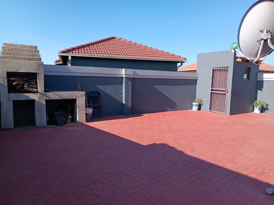  Bedroom Property for Sale in Vanderbijlpark CE Gauteng