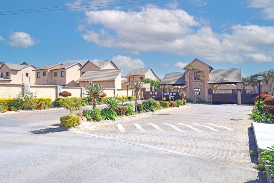 2 Bedroom Property for Sale in Noordwyk Gauteng
