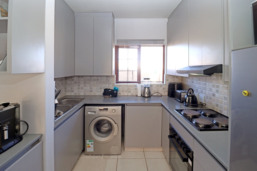 2 Bedroom Property for Sale in Noordwyk Gauteng