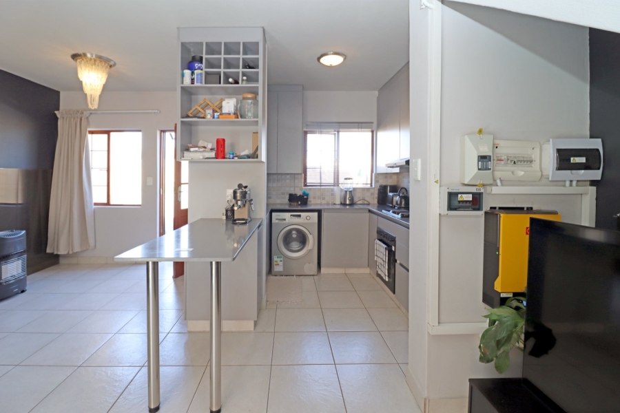 2 Bedroom Property for Sale in Noordwyk Gauteng